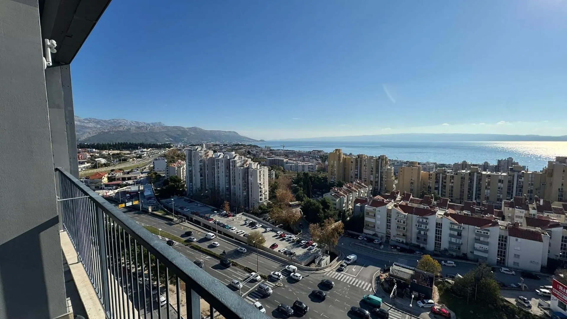 Magic View Penthouse Apartment Split