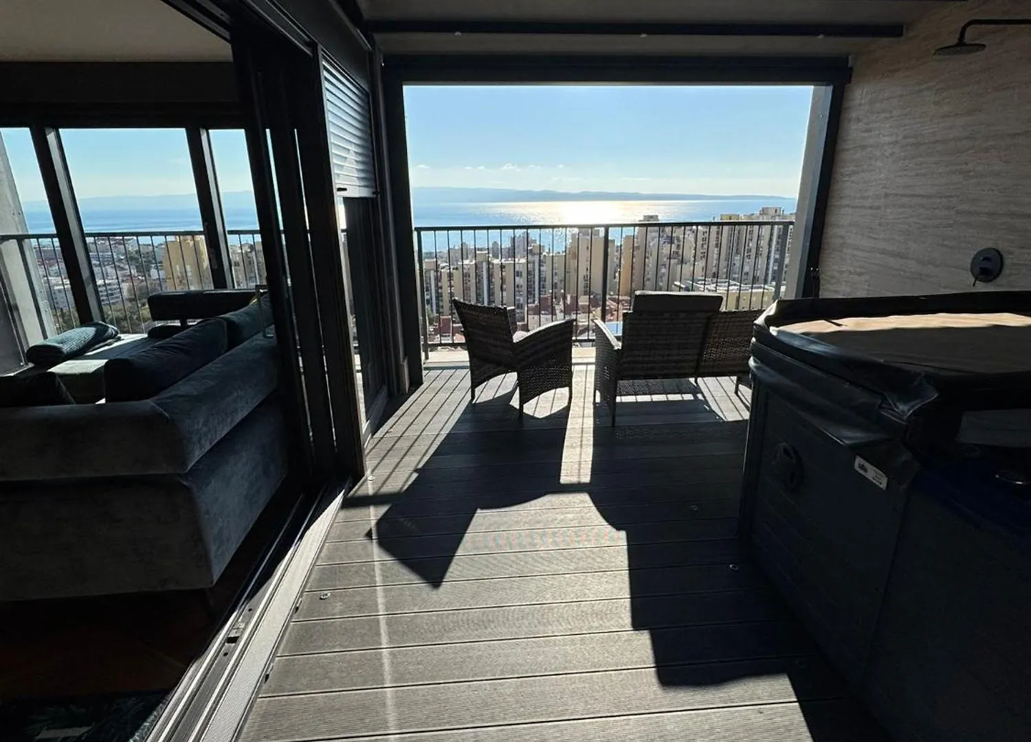Magic View Penthouse Apartment Split