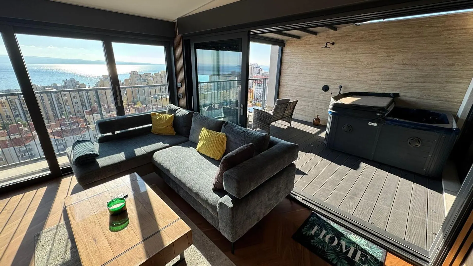 Magic View Penthouse Apartment Split